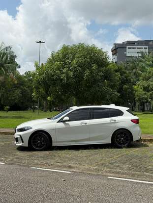 BMW-118i-2023