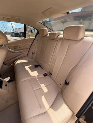 BMW-320i-2013