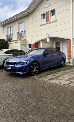 BMW-320i-2021