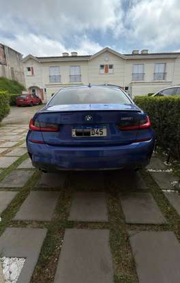 BMW-320i-2021