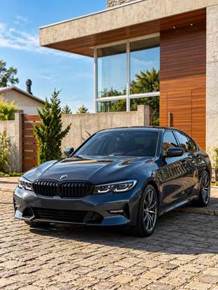 BMW-320i-2020