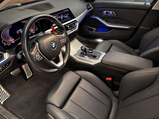BMW-320i-2020