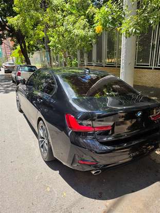 BMW-320i-2019