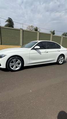 BMW-320i-2017