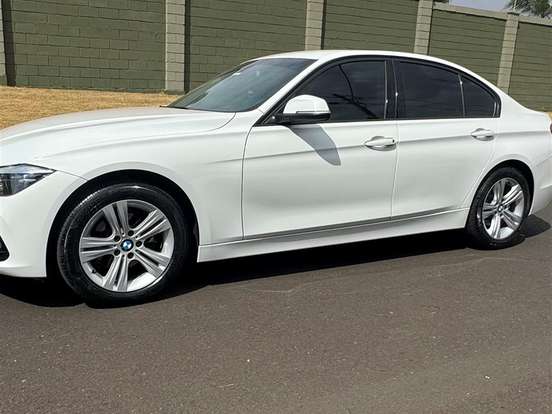 BMW-320i-2.0 SPORT 16V TURBO ACTIVE FLEX 4P AUTOMÁTICO BMW-320i-2017