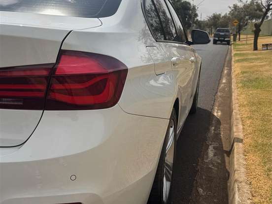 BMW-320i-2.0 SPORT 16V TURBO ACTIVE FLEX 4P AUTOMÁTICO BMW-320i-2017