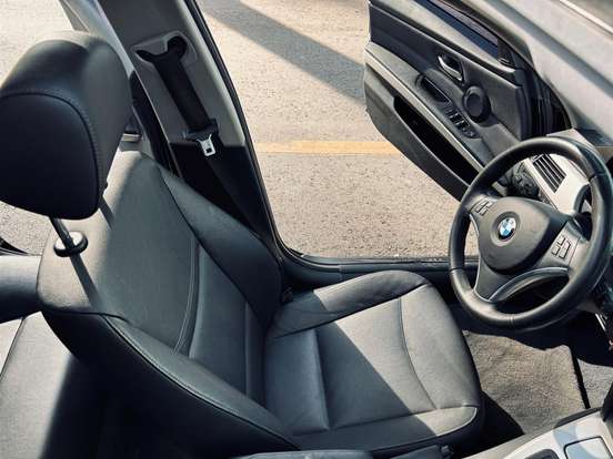 BMW-325i-2011