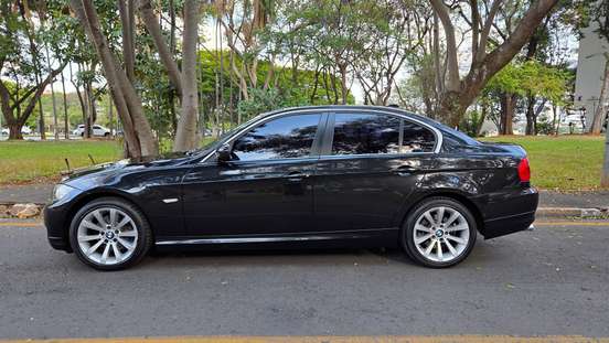 BMW-325i-2.5 SEDAN 24V GASOLINA 4P AUTOMÁTICO BMW-325i-2011