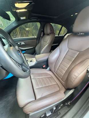 BMW-330e-2024