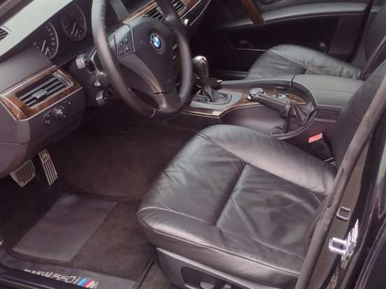 BMW-550i-4.8 SEDAN V8 32V GASOLINA 4P AUTOMÁTICO BMW-550i-2005