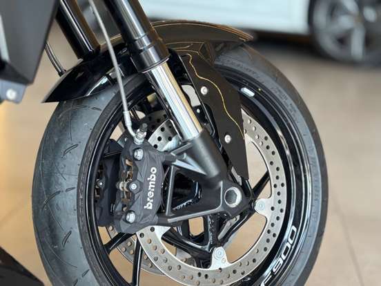 BMW-F 900 R SPORT PLUS BMW-F 900 R SPORT PLUS-2024