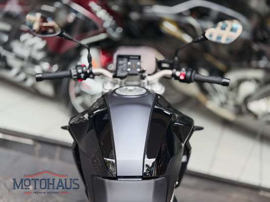 BMW-F 900 R SPORT PLUS-2024