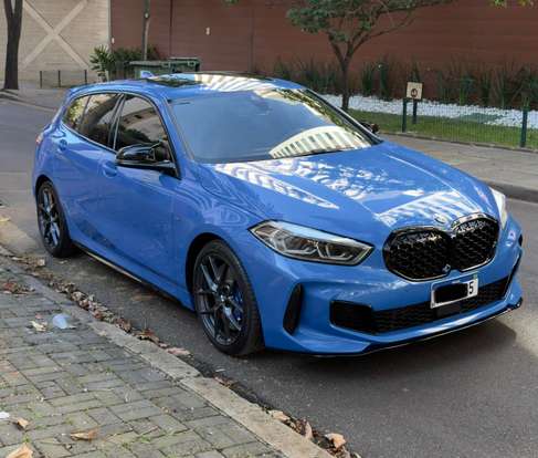 BMW-M 135i-2.0 16V TURBO GASOLINA XDRIVE DARK EDITION AUTOMÁTICO BMW-M 135i-2020