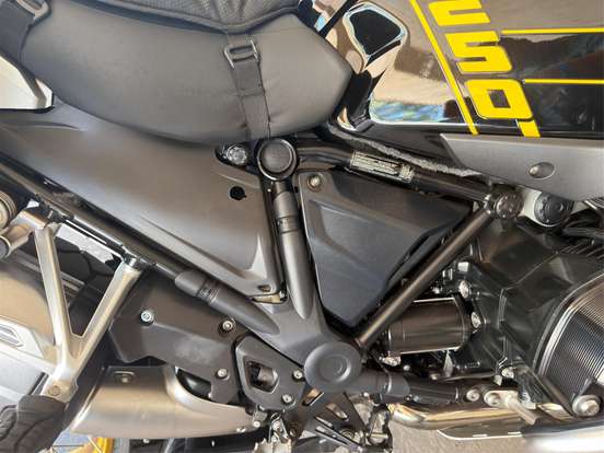 BMW-R 1250 GS ADVENTURE PREMIUM 40 ANOS BMW-R 1250 GS ADVENTURE PREMIUM 40 ANOS-2021