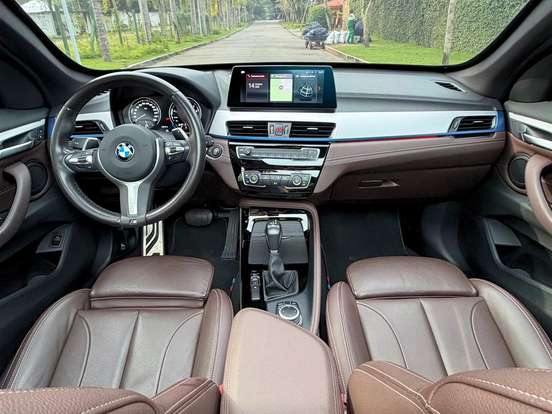 BMW-X1-2.0 16V TURBO ACTIVEFLEX SDRIVE20I M SPORT 25 ANOS 4P AUTOMÁTICO BMW-X1-2020