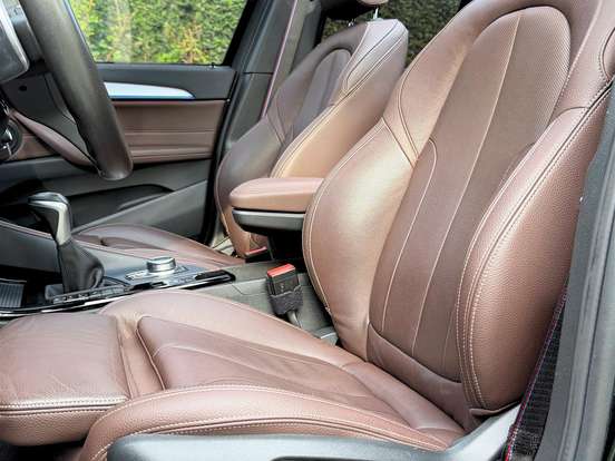 BMW-X1-2.0 16V TURBO ACTIVEFLEX SDRIVE20I M SPORT 25 ANOS 4P AUTOMÁTICO BMW-X1-2020