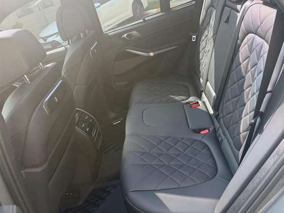 BMW-X5-3.0 I6 TURBO HÍBRIDO XDRIVE50E M SPORT AUTOMÁTICO BMW-X5-2024