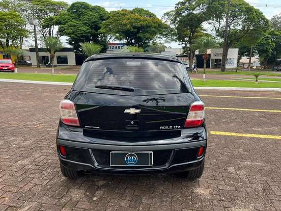 CHEVROLET-AGILE-1.4 MPFI EFFECT 8V FLEX 4P AUTOMATIZADO CHEVROLET-AGILE-2014