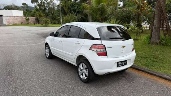 CHEVROLET-AGILE-2011
