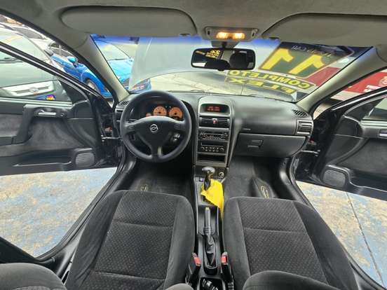 CHEVROLET-ASTRA-2011