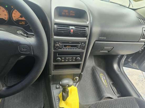CHEVROLET-ASTRA-2011