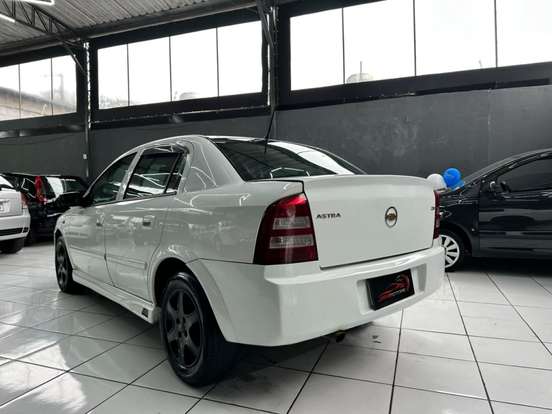 CHEVROLET-ASTRA-2010