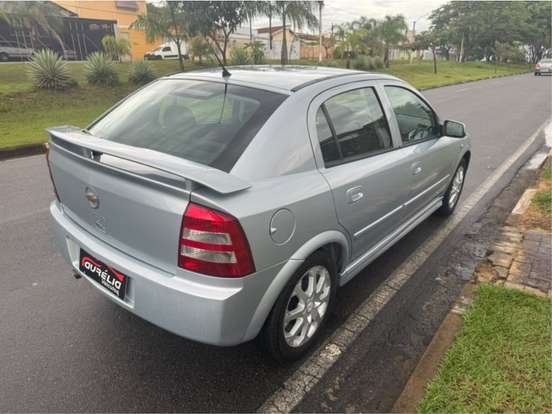 CHEVROLET-ASTRA-2011