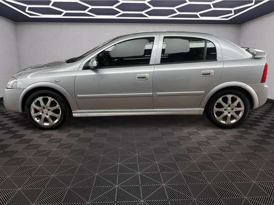 CHEVROLET-ASTRA-2011