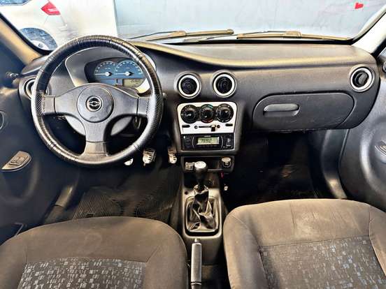 CHEVROLET-CELTA-2004