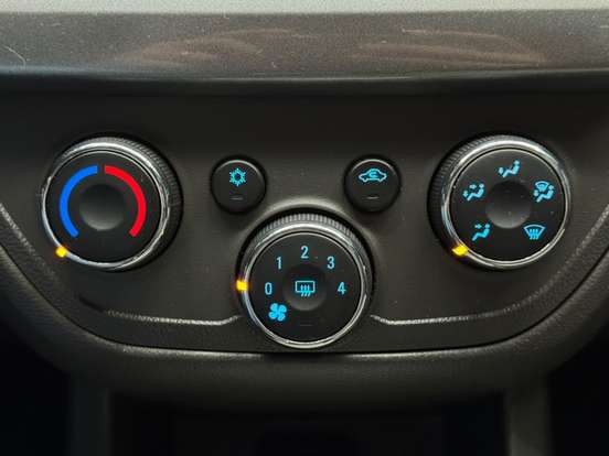 CHEVROLET-COBALT-2014