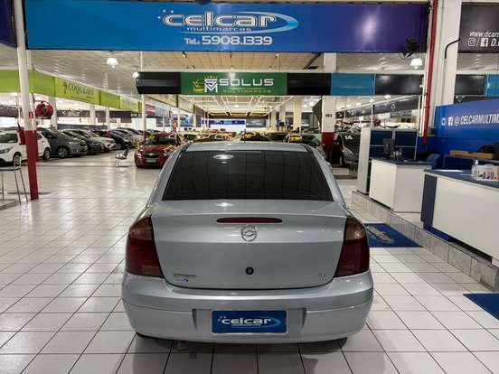 CHEVROLET-CORSA-2010