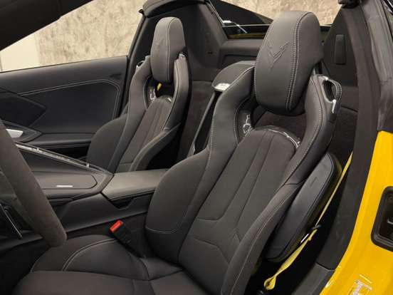 CHEVROLET-CORVETTE-6.2 V8 LT1 GASOLINA STINGRAY CONVERSIVEL AUTOMÁTICO CHEVROLET-CORVETTE-2024
