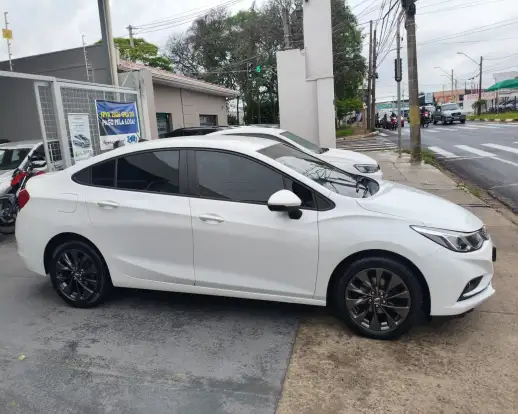 CHEVROLET-CRUZE-2018