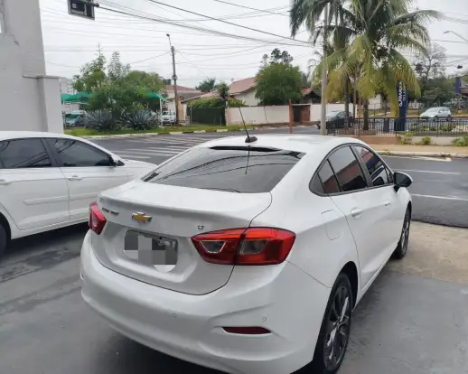 CHEVROLET-CRUZE-2018