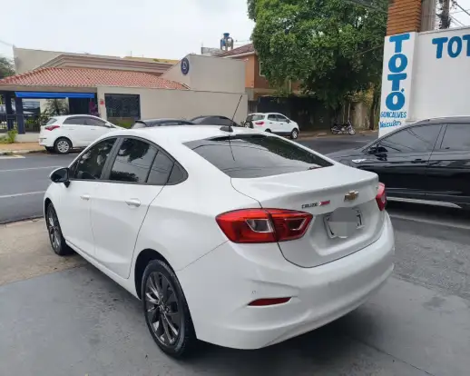 CHEVROLET-CRUZE-2018