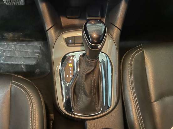 CHEVROLET-CRUZE-2019