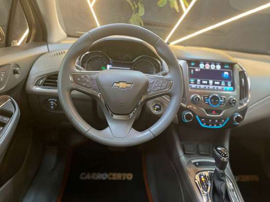 CHEVROLET-CRUZE-2018