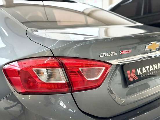 CHEVROLET-CRUZE-2019
