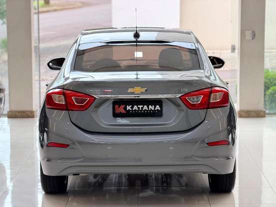 CHEVROLET-CRUZE-2019