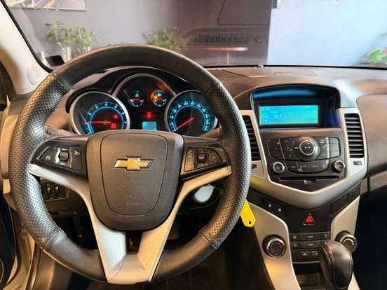 CHEVROLET-CRUZE-2012