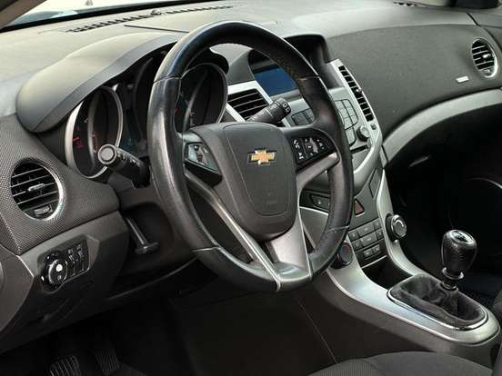CHEVROLET-CRUZE-2014
