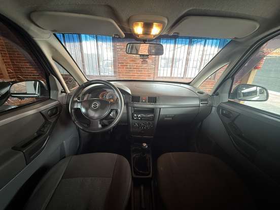 CHEVROLET-MERIVA-2011