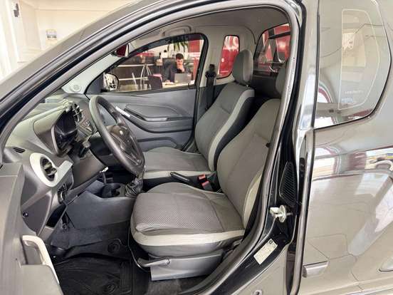 CHEVROLET-MONTANA-2014