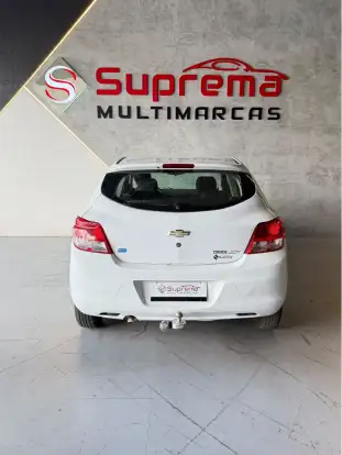 CHEVROLET-ONIX-2016