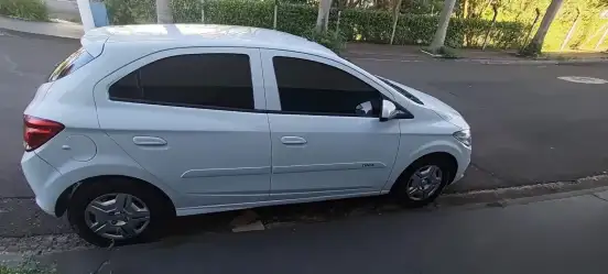 CHEVROLET-ONIX-2018