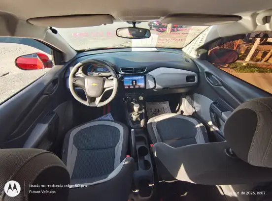 CHEVROLET-ONIX-2015