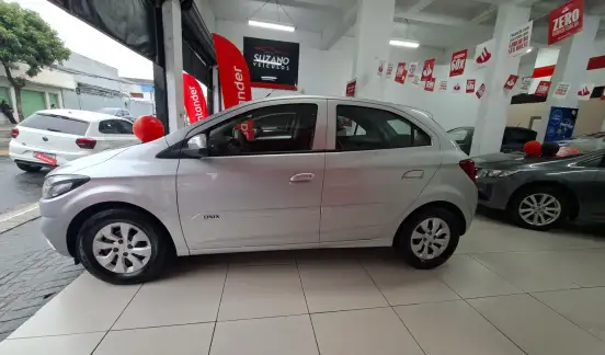 CHEVROLET-ONIX-2017