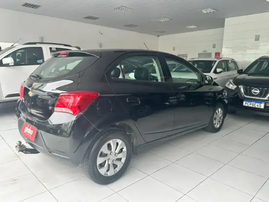 CHEVROLET-ONIX-2019