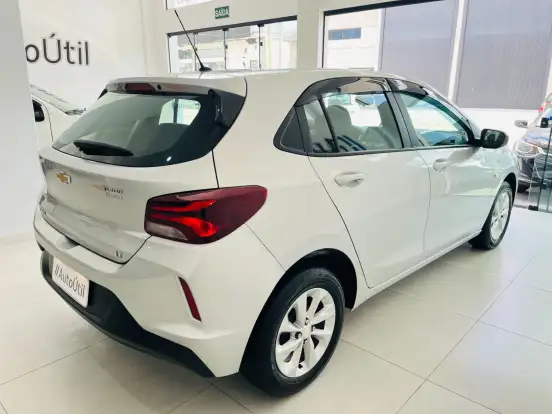 CHEVROLET-ONIX-2022