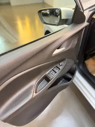 CHEVROLET-ONIX-2022